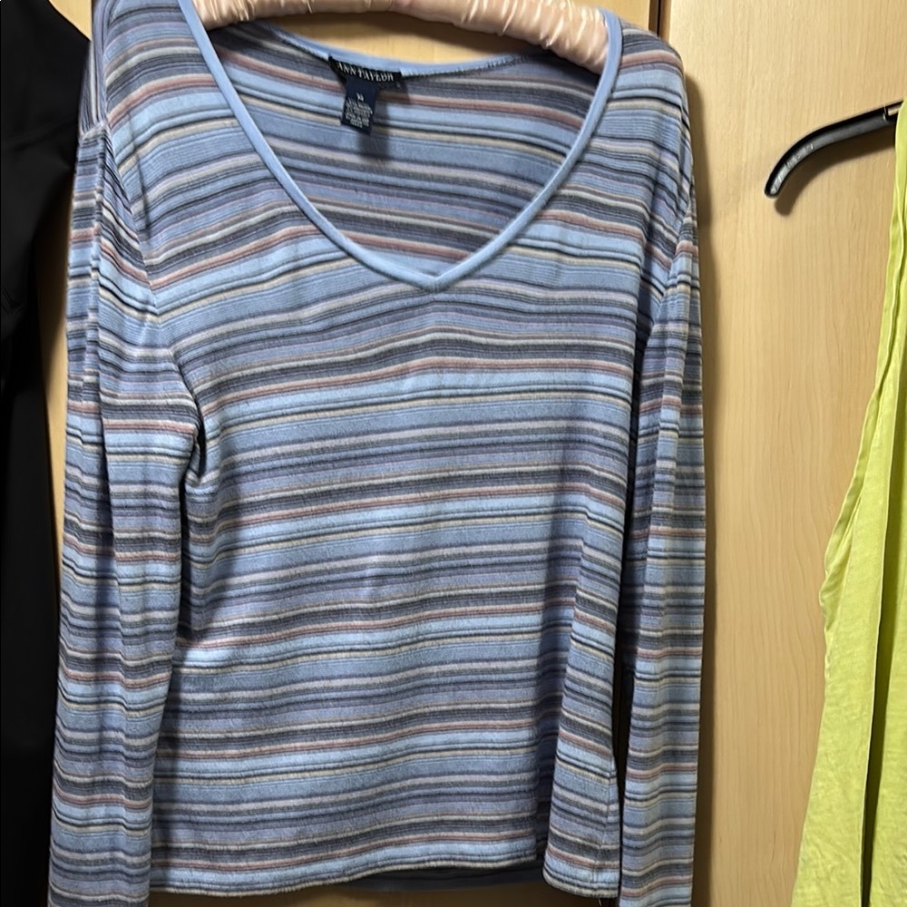Ann Taylor Blue, Black and Cream Fitted Long Sleeve top